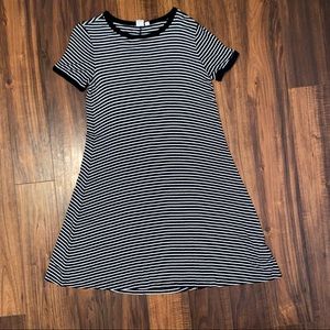 Gap Black & White Stripe Swing Dress                 Size Small